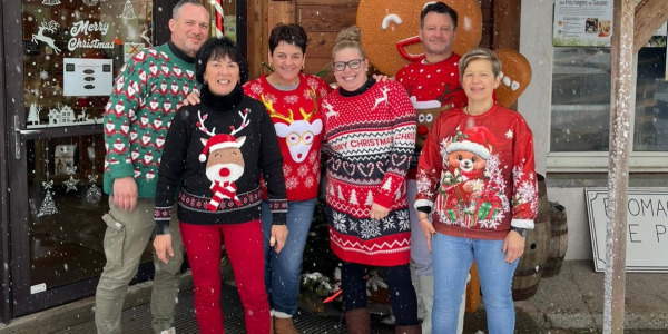 Le GAEC Le Plane : Une entreprise engagée pour la Vallée Verte vous souhaite un joyeux Noël et des belles fêtes de fin d’année.